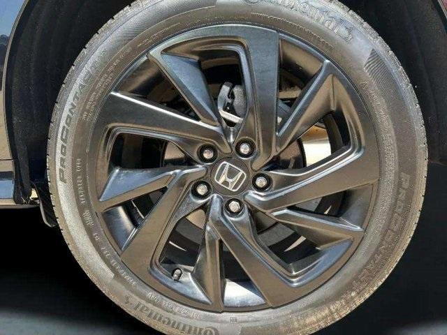 Photo of 2022 Platinum White Pearl Honda HR-V