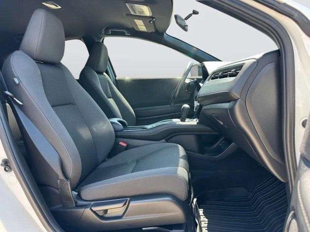 Photo of 2022 Platinum White Pearl Honda HR-V