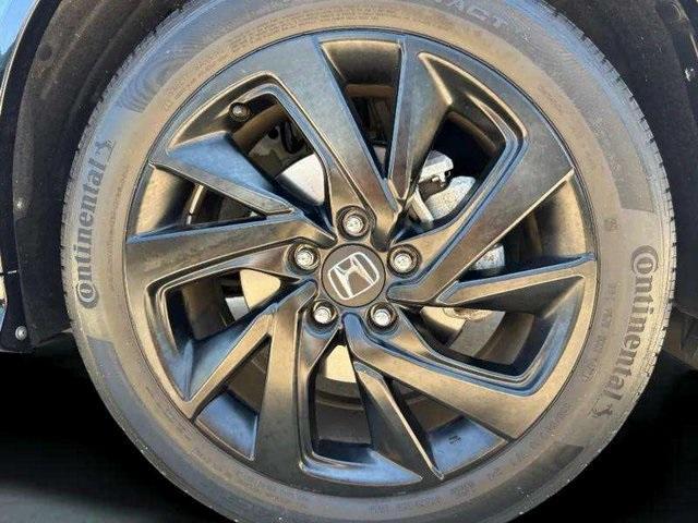 Photo of 2022 Platinum White Pearl Honda HR-V