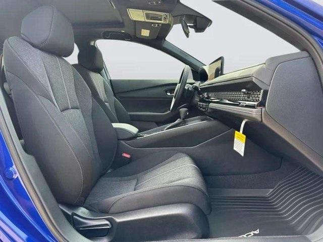 Photo of 2025 Pearl Honda Accord Hybrid