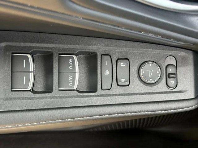 Photo of 2025 Pearl Honda Accord Hybrid