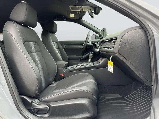 Photo of 2025 Pearl Honda Civic