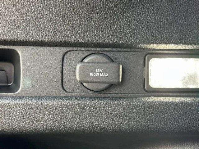 Photo of 2026 Pearl Honda CR-V Hybrid