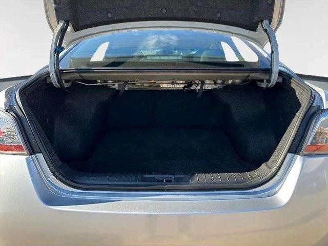 Photo of 2014 Brilliant Silver Nissan Altima
