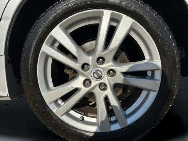 Photo of 2014 Brilliant Silver Nissan Altima
