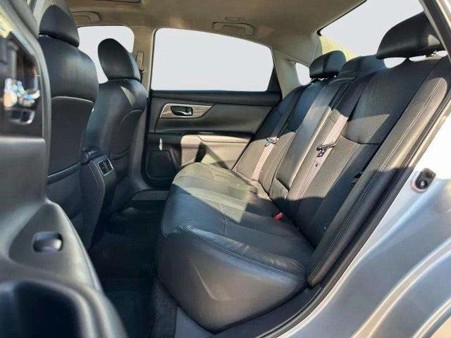 Photo of 2014 Brilliant Silver Nissan Altima