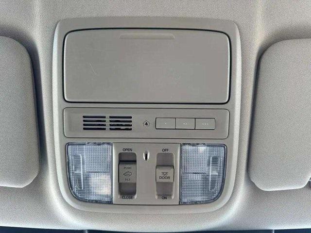 Photo of 2020 Platinum White Pearl Honda CR-V