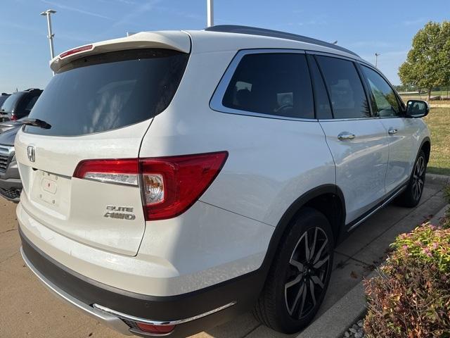 Photo of 2022 Platinum White Honda Pilot