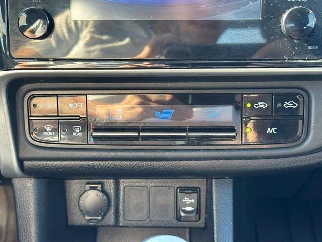Photo of 2019 Gray Toyota Corolla