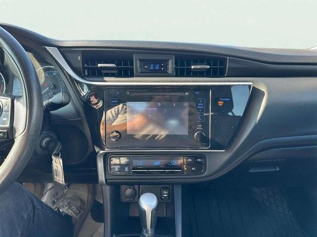 Photo of 2019 Gray Toyota Corolla