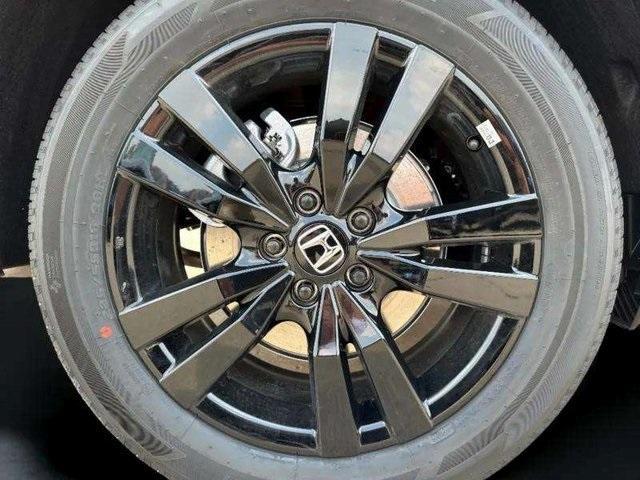 Photo of 2026 Milano Red Honda HR-V