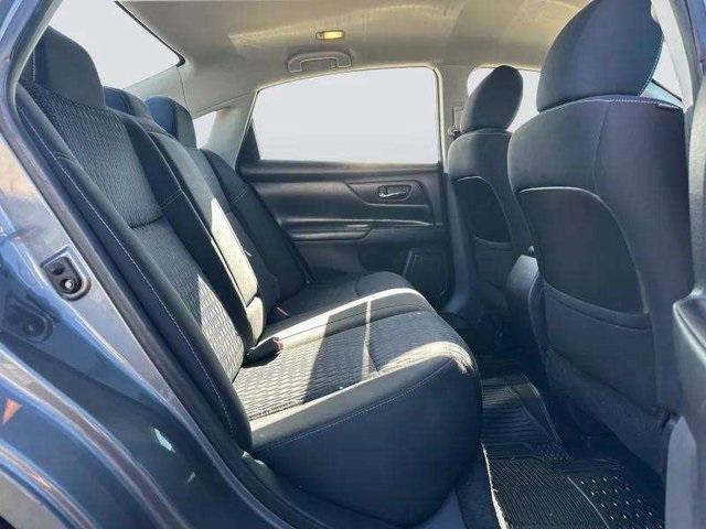 Photo of 2016 Gun Metallic Nissan Altima