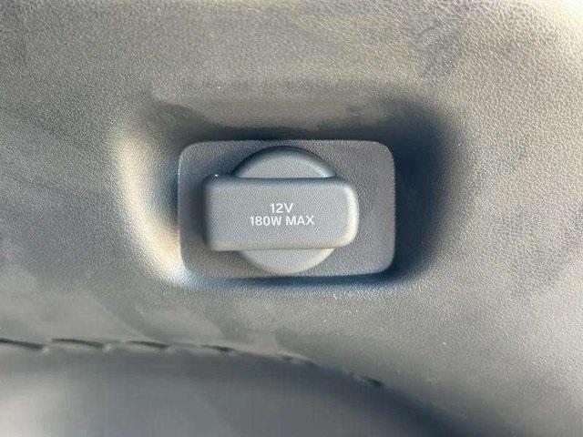Photo of 2026 Platinum White Honda HR-V