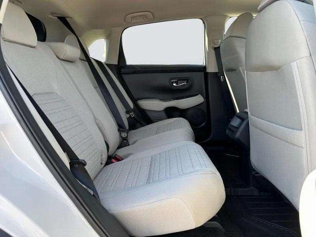 Photo of 2026 Platinum White Honda HR-V