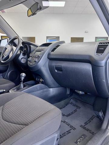 Photo of 2012 Clear White Kia Soul