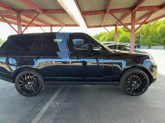 Photo of 2013 BLACK Land Rover Range Rover