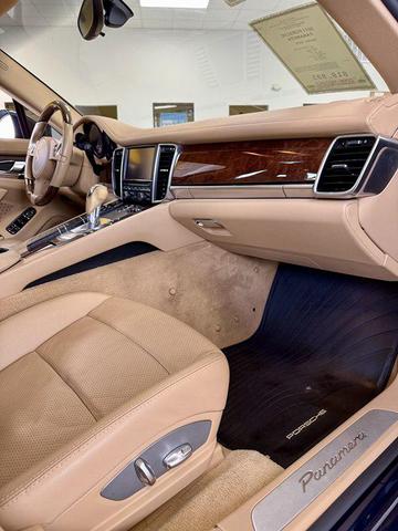 Photo of 2011 BLUE Porsche Panamera