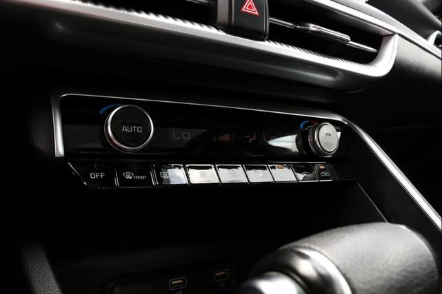 Photo of 2021 Red Kia K5