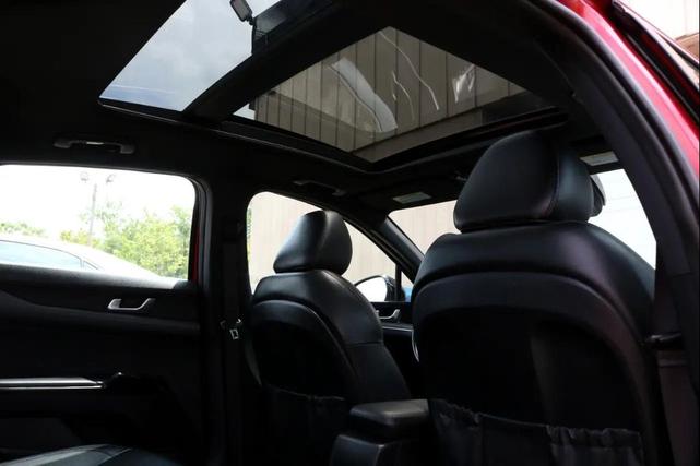 Photo of 2021 Red Kia K5