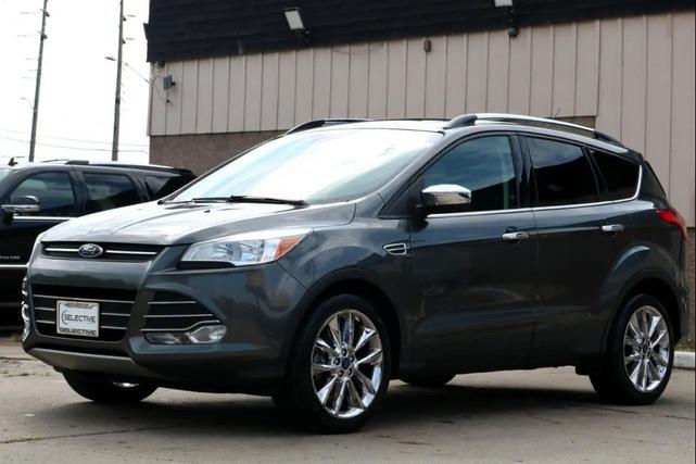 Photo of 2016 Gray Ford Escape
