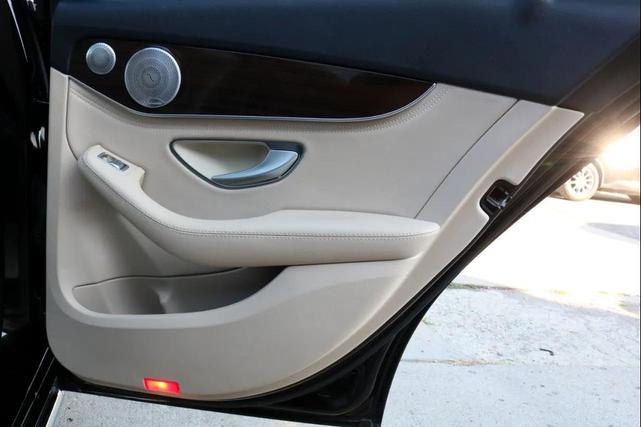 Photo of 2015 Black Mercedes-Benz C-Class