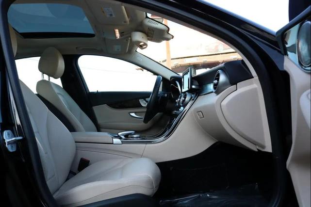 Photo of 2015 Black Mercedes-Benz C-Class