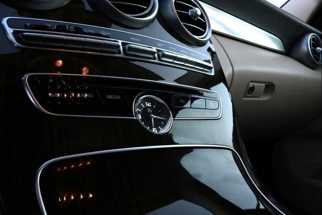 Photo of 2015 Black Mercedes-Benz C-Class