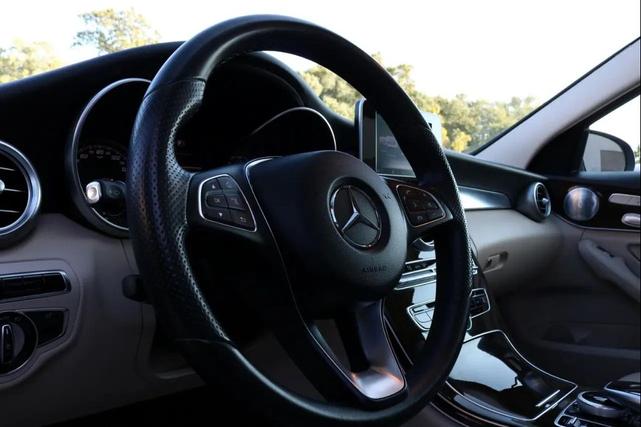 Photo of 2015 Black Mercedes-Benz C-Class