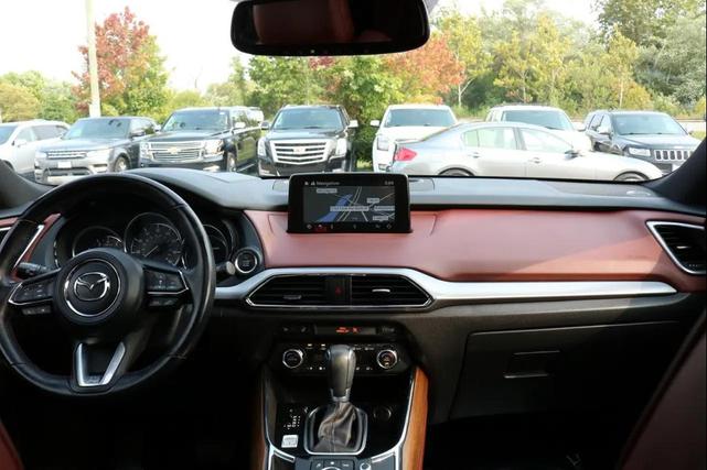 Photo of 2018 Silver Mazda CX-9