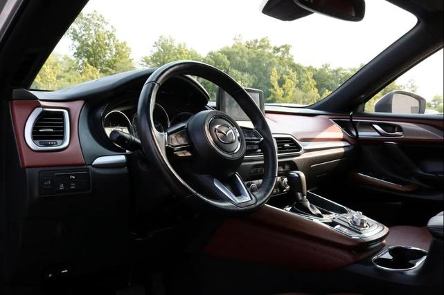 Photo of 2018 Silver Mazda CX-9