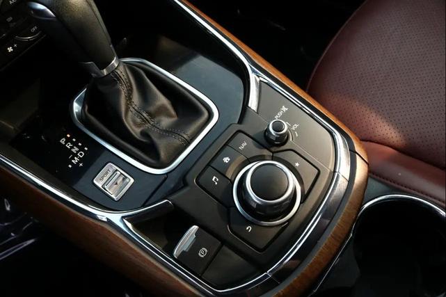 Photo of 2018 Silver Mazda CX-9