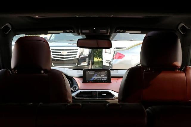 Photo of 2018 Silver Mazda CX-9