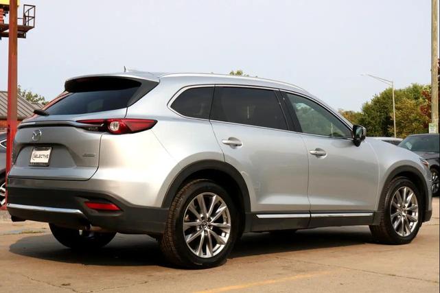 Photo of 2018 Silver Mazda CX-9