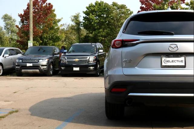 Photo of 2018 Silver Mazda CX-9