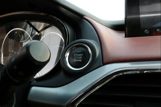 Photo of 2018 Silver Mazda CX-9
