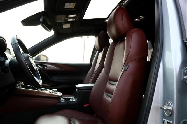 Photo of 2018 Silver Mazda CX-9