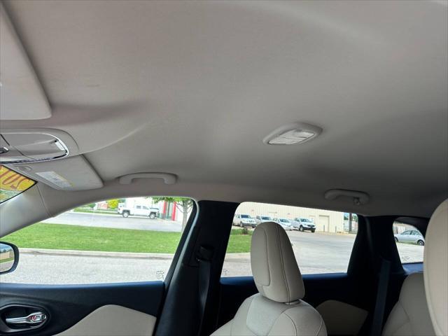 Photo of 2016 Billet Silver Metallic Clearcoat Jeep Cherokee