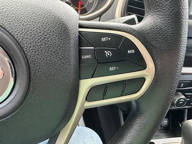 Photo of 2018 Billet Silver Metallic Clearcoat Jeep Cherokee