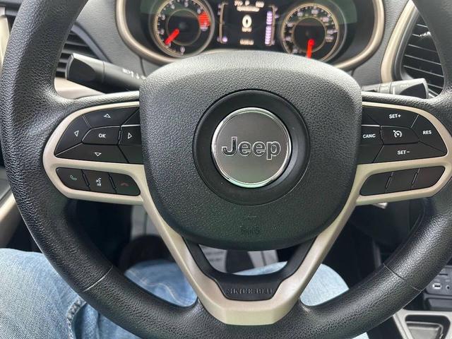 Photo of 2018 Billet Silver Metallic Clearcoat Jeep Cherokee