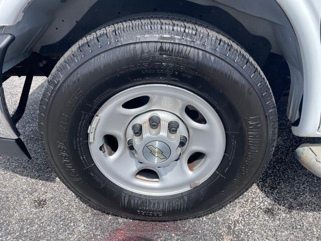 Photo of 2023 Summit White Chevrolet Express 2500