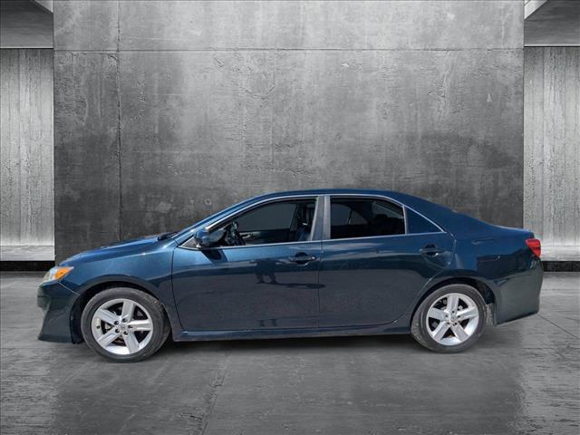 Photo of 2014 Cosmic Gray Mica Toyota Camry