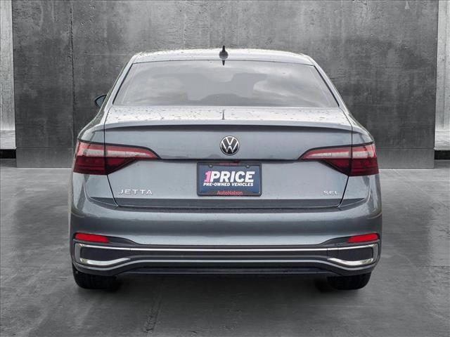 Photo of 2024 Silver Volkswagen Jetta