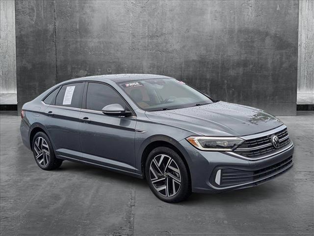 Photo of 2024 Silver Volkswagen Jetta