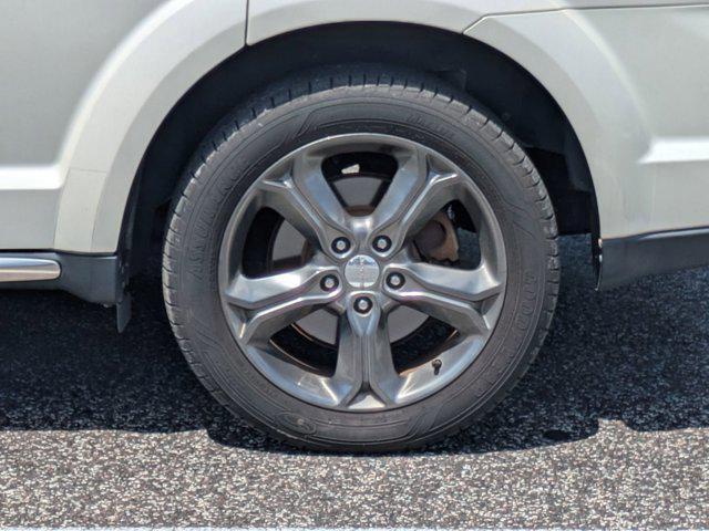 Photo of 2015 Pearl White Tri-Coat Dodge Journey