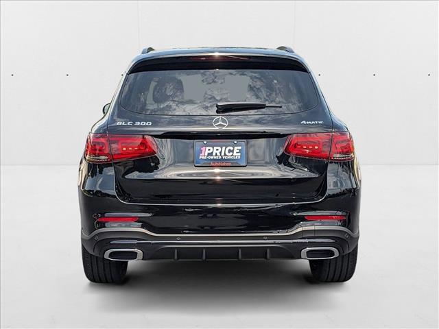 Photo of 2022 Black Mercedes-Benz GLC 300