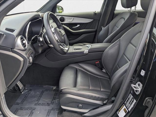 Photo of 2022 Black Mercedes-Benz GLC 300