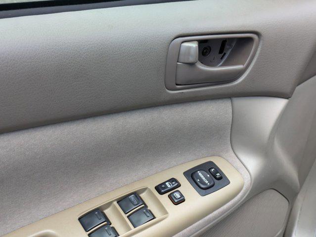 Photo of 2002 Gold Toyota Camry
