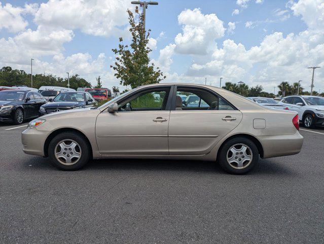 Photo of 2002 Gold Toyota Camry