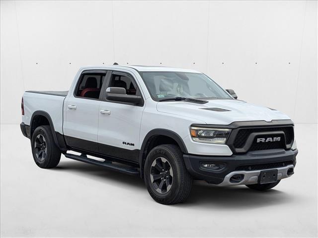 Photo of 2019 Bright White Clearcoat RAM 1500
