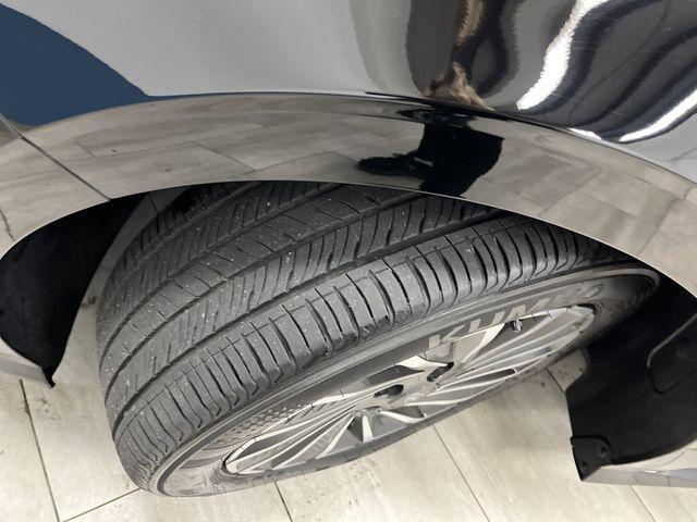 Photo of 2024 Onyx Black Hyundai SONATA Hybrid